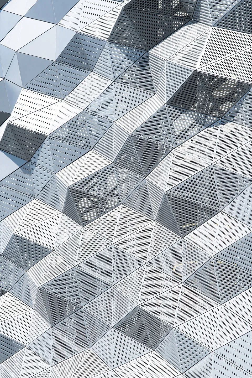 幕墻設(shè)計(jì) | 沖孔鋁單板：輕盈、朦朧夢(mèng)幻之美